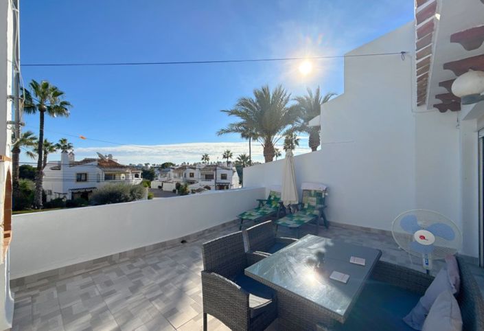 Image No.31-3 Bed Townhouse for sale