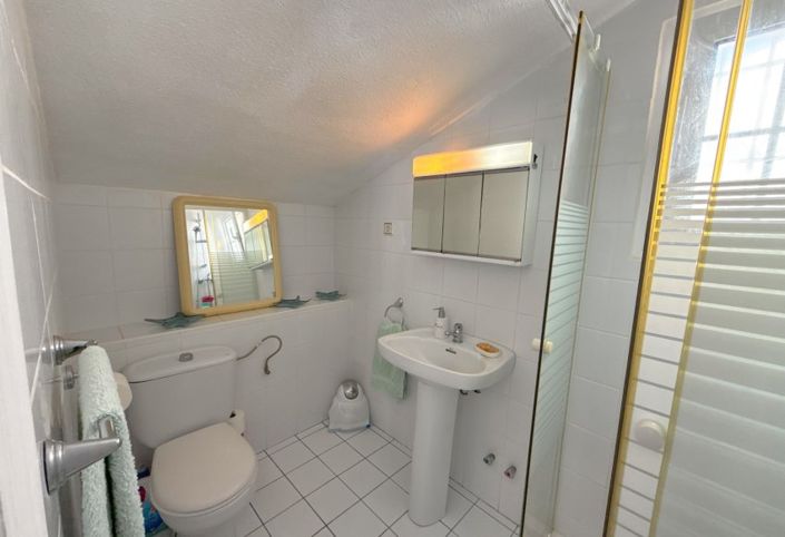 Image No.33-3 Bed Townhouse for sale