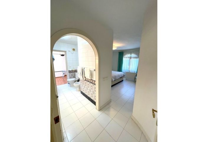 Image No.19-3 Bed Villa for sale