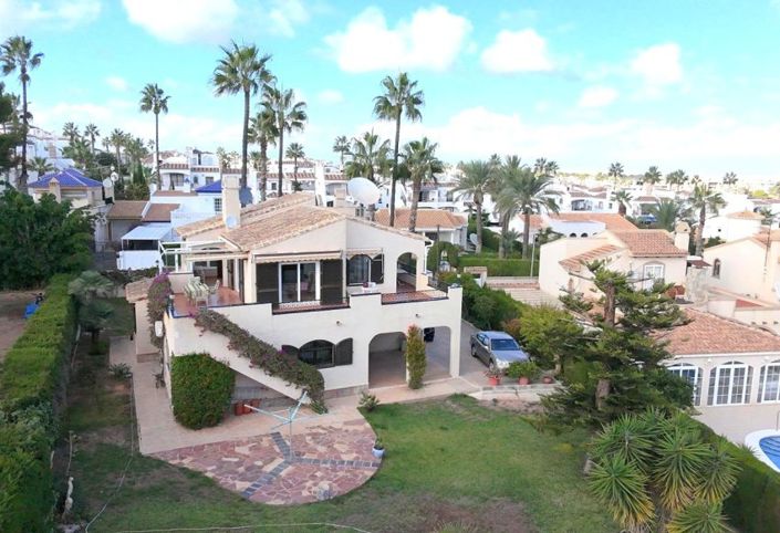 Image No.2-3 Bed Villa for sale