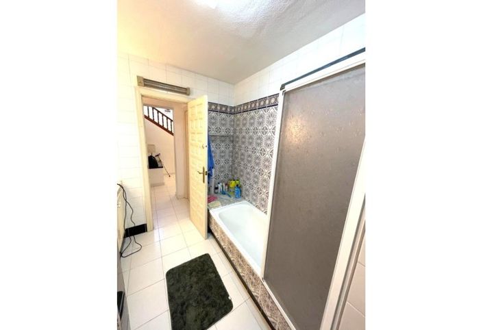 Image No.27-3 Bed Villa for sale