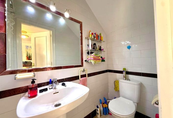 Image No.12-2 Bed Villa for sale