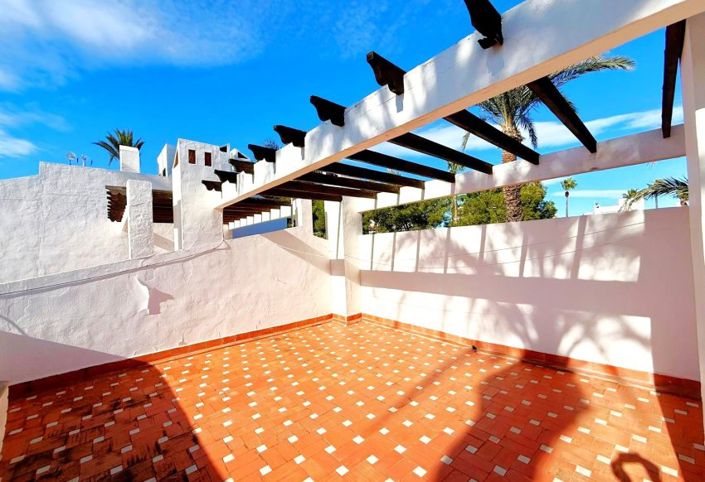 Image No.14-2 Bed Townhouse for sale