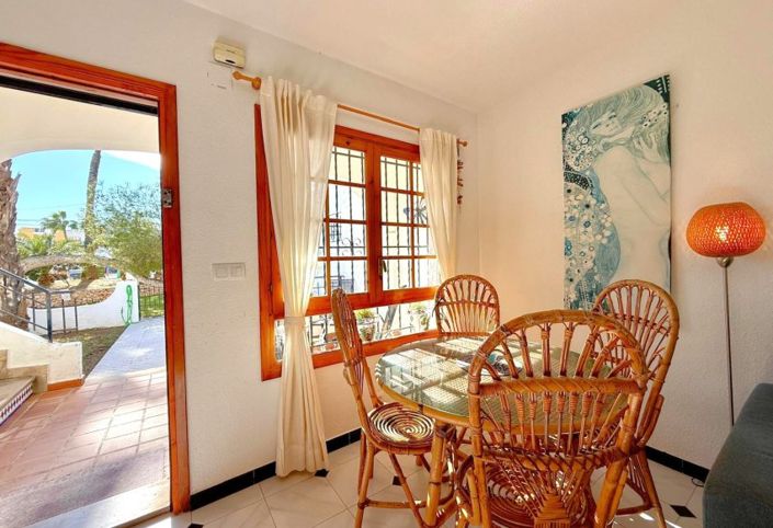 Image No.7-2 Bed Townhouse for sale