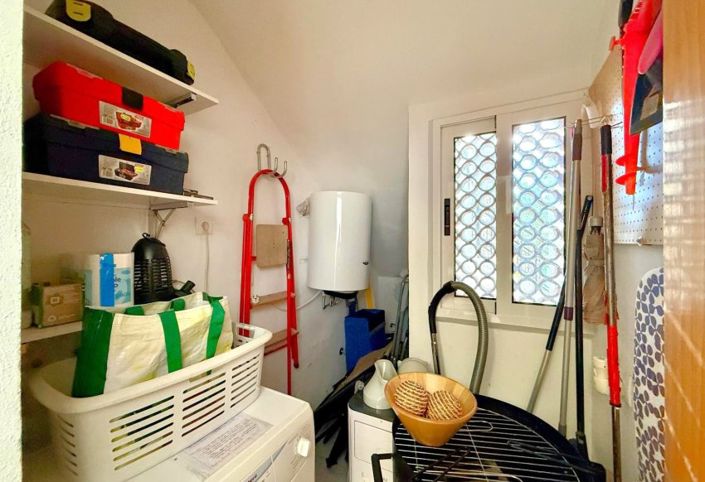 Image No.9-2 Bed Townhouse for sale