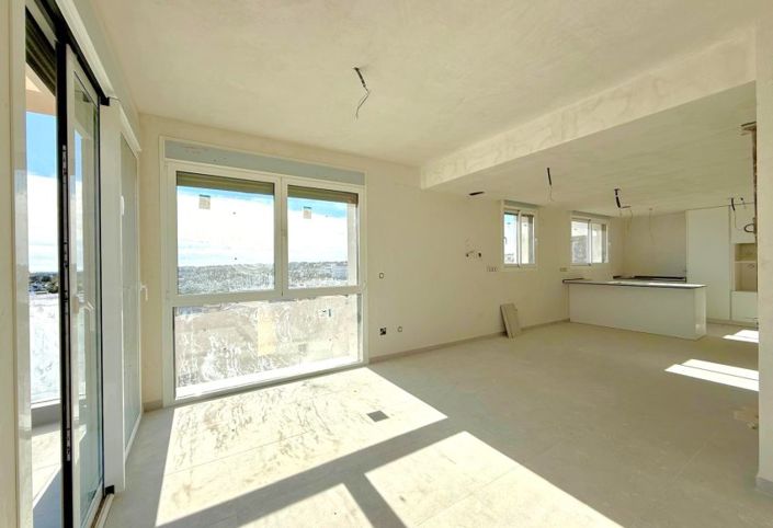 Image No.3-3 Bed Villa for sale