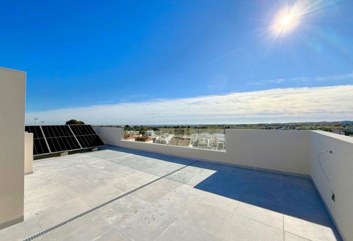 Image No.8-3 Bed Villa for sale