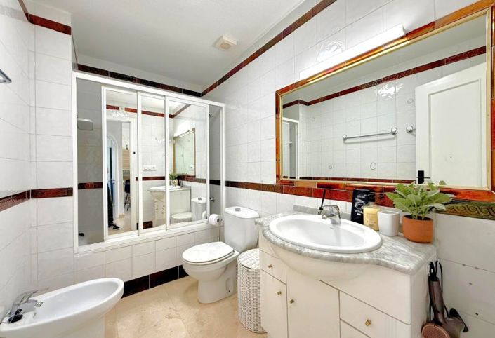 Image No.12-3 Bed Villa for sale