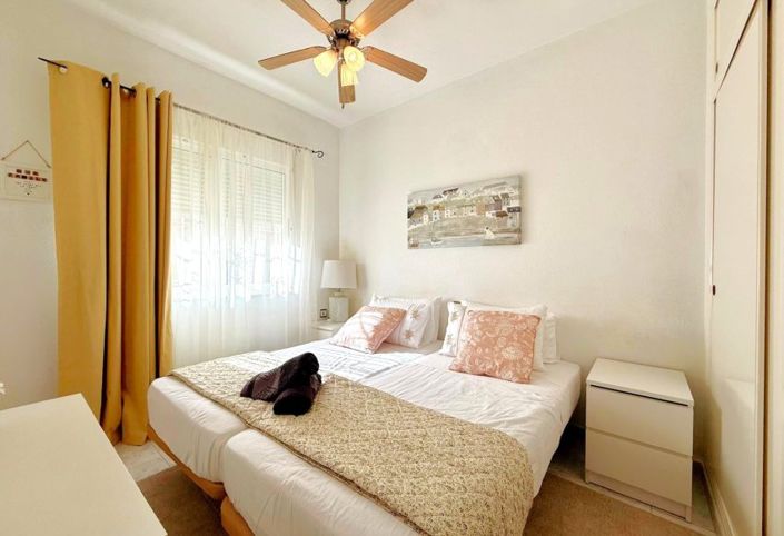 Image No.11-2 Bed Townhouse for sale