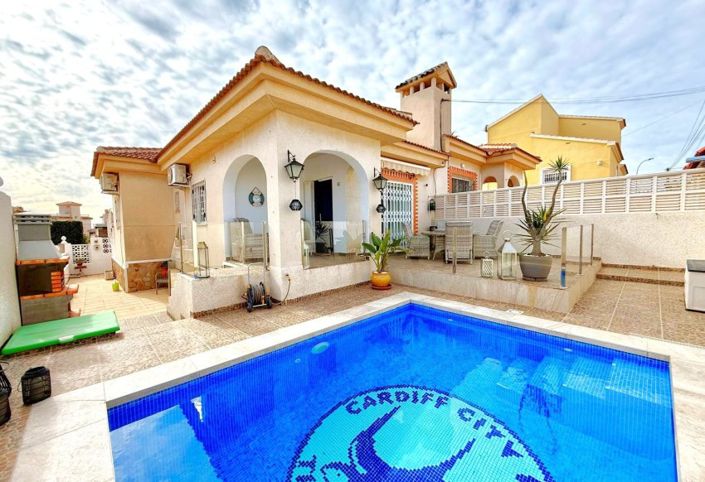 Image No.2-2 Bed Townhouse for sale