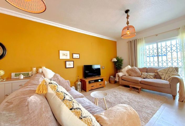 Image No.8-2 Bed Townhouse for sale