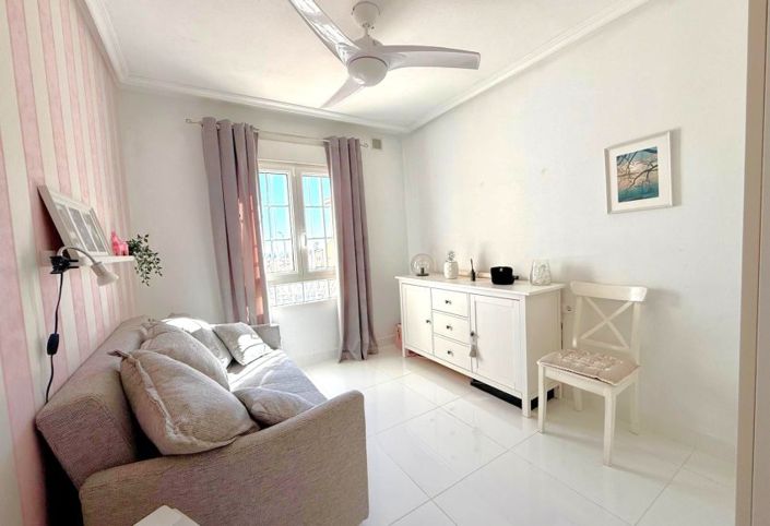 Image No.16-3 Bed Townhouse for sale