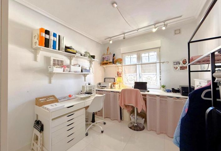 Image No.17-3 Bed Townhouse for sale