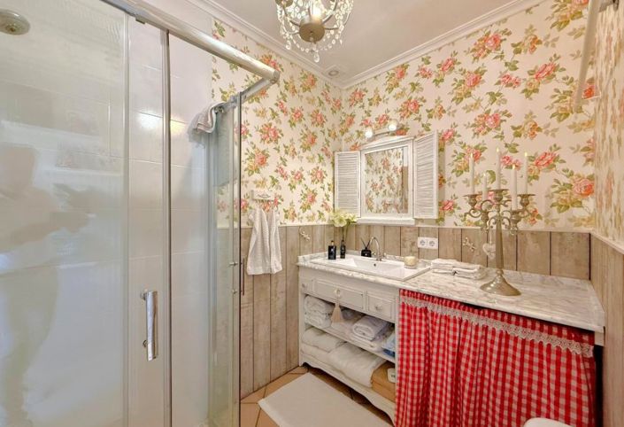 Image No.20-3 Bed Townhouse for sale