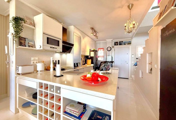 Image No.6-3 Bed Townhouse for sale