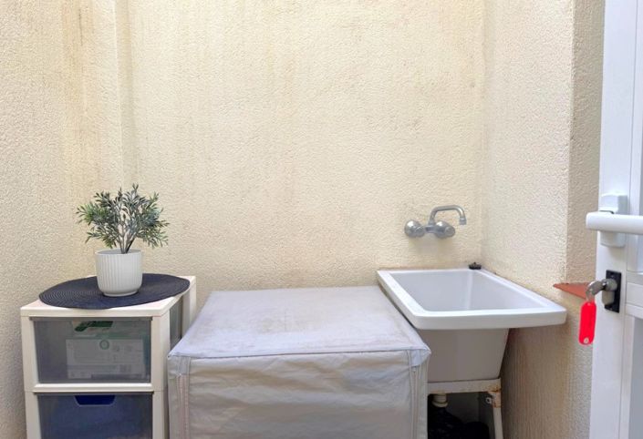 Image No.10-2 Bed Townhouse for sale