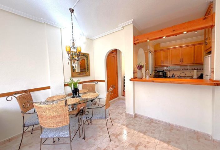 Image No.11-2 Bed Townhouse for sale