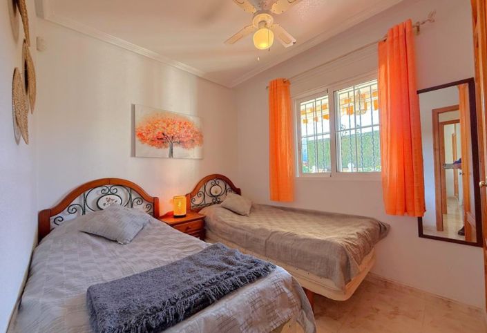 Image No.13-2 Bed Townhouse for sale