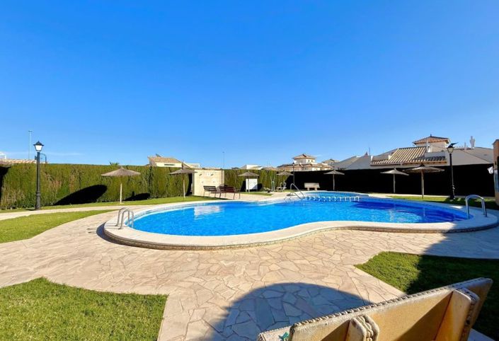 Image No.19-2 Bed Townhouse for sale