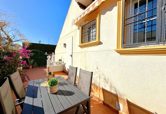 Image No.4-2 Bed Townhouse for sale