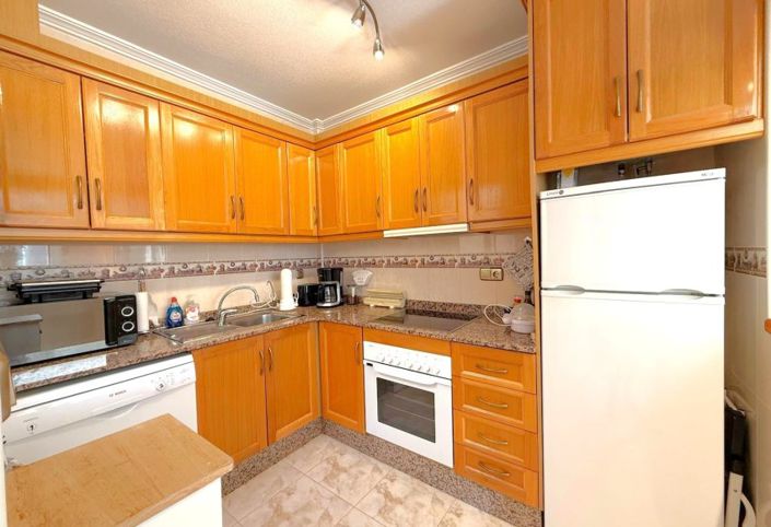 Image No.9-2 Bed Townhouse for sale