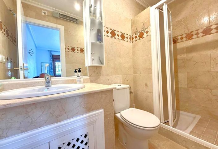 Image No.11-3 Bed Townhouse for sale