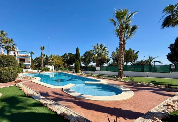 Image No.19-3 Bed Townhouse for sale