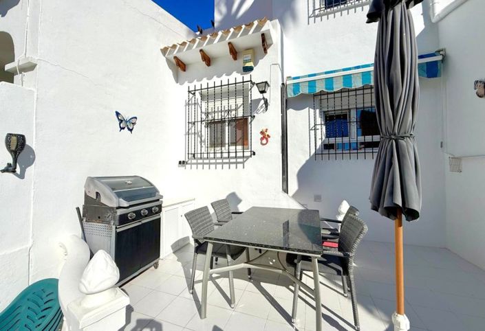 Image No.14-2 Bed Townhouse for sale