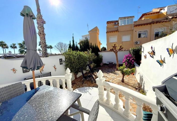 Image No.16-2 Bed Townhouse for sale