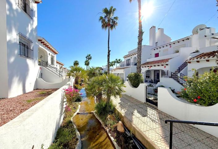 Image No.4-2 Bed Townhouse for sale