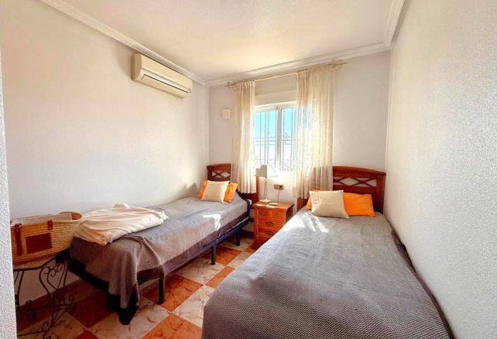 Image No.11-2 Bed Townhouse for sale