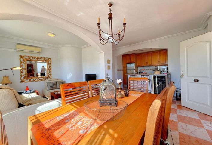 Image No.5-2 Bed Townhouse for sale