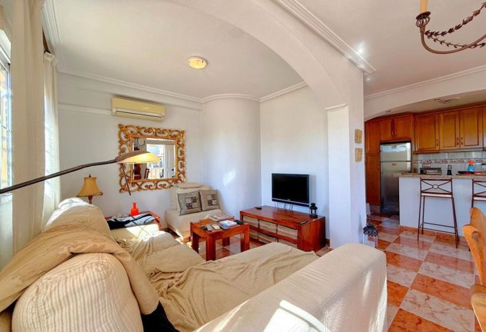 Image No.6-2 Bed Townhouse for sale