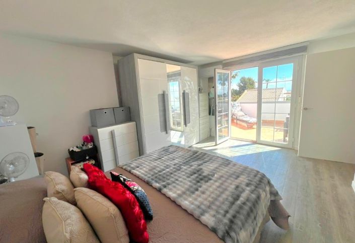 Image No.9-Villa de 2 chambres à vendre à Orihuela Costa