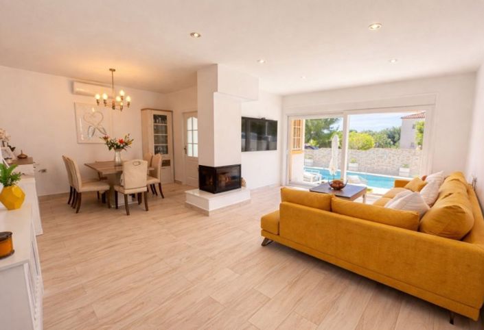 Image No.4-3 Bed Villa for sale