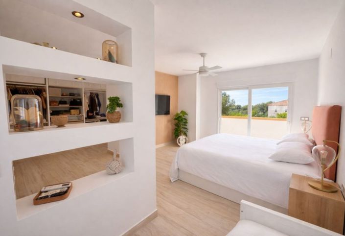 Image No.9-3 Bed Villa for sale
