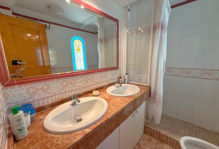 Image No.38-3 Bed Villa for sale