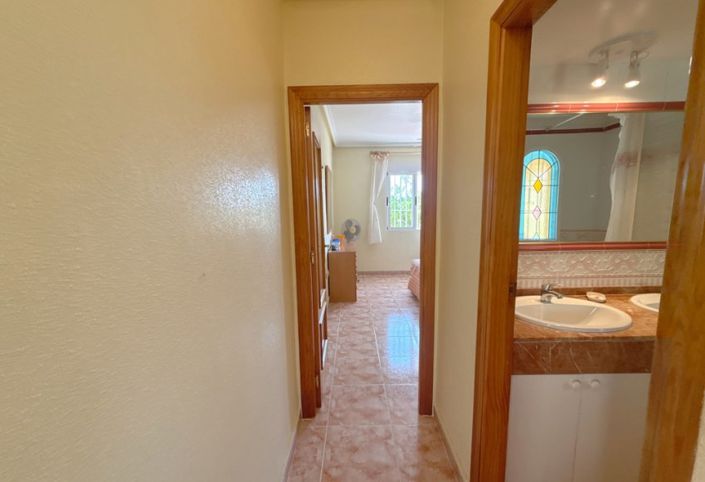 Image No.5-3 Bed Villa for sale