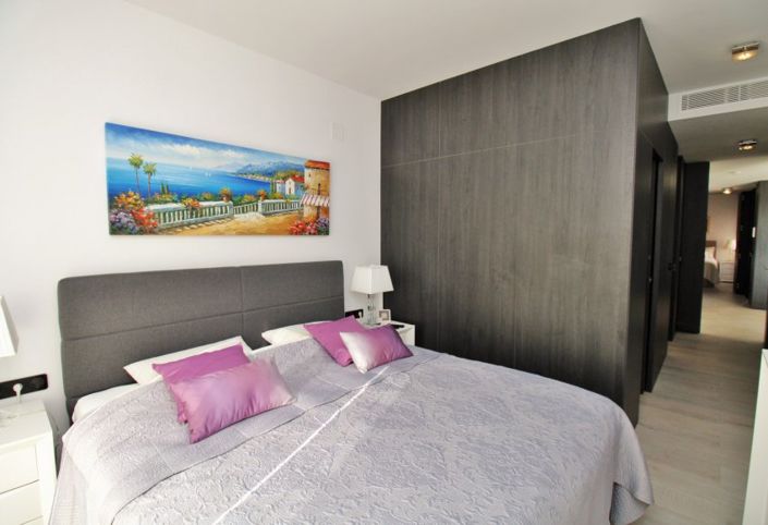 Image No.18-3 Bed Villa for sale