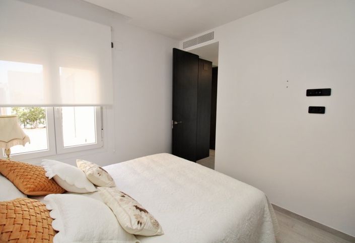 Image No.22-3 Bed Villa for sale