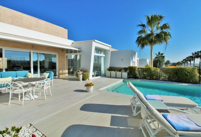 Image No.4-3 Bed Villa for sale
