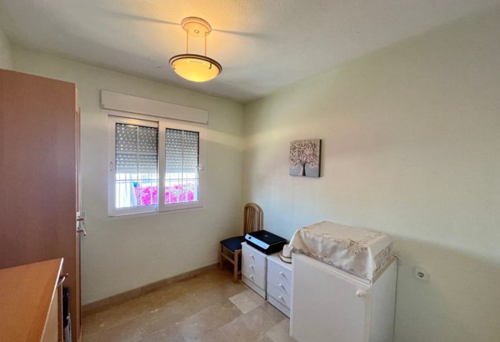 Image No.24-3 Bed Quad for sale
