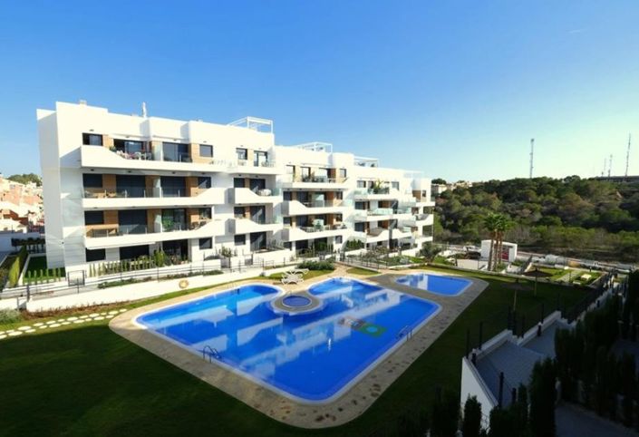 Image No.19-2 Bed Apartment for sale