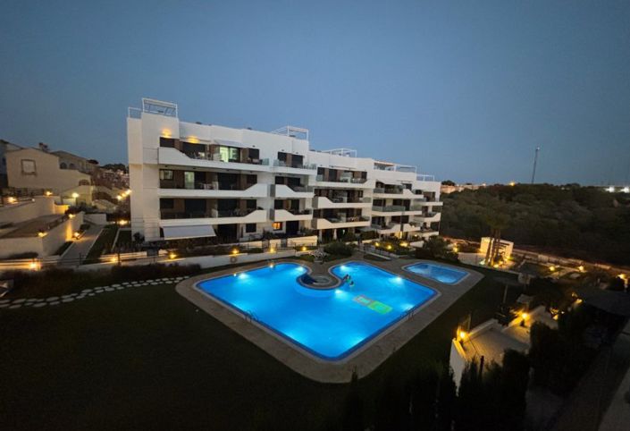 Image No.20-2 Bed Apartment for sale