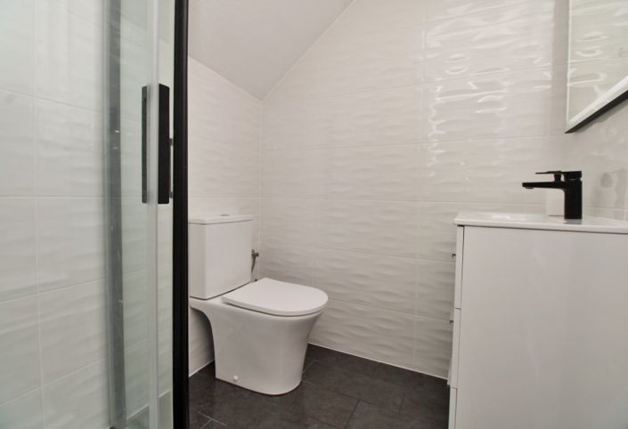 Image No.15-3 Bed Townhouse for sale