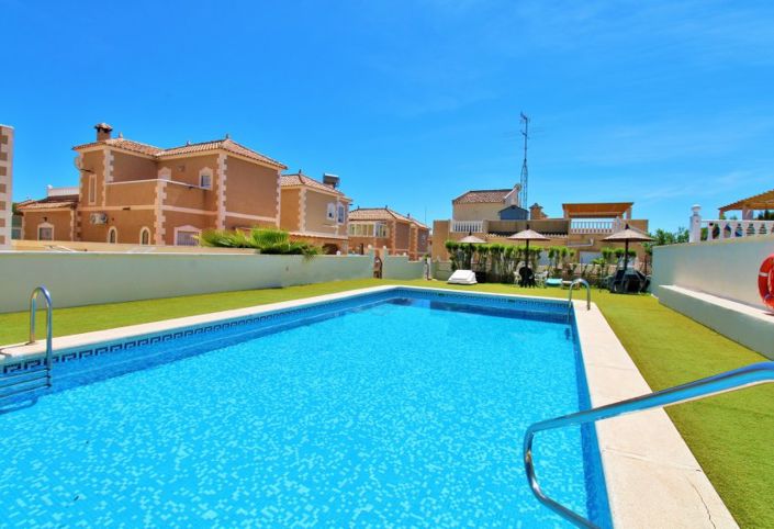 Image No.2-3 Bed Townhouse for sale