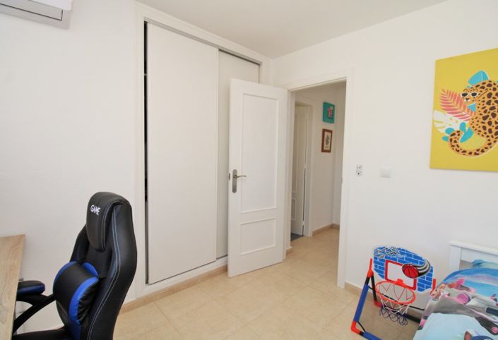 Image No.22-3 Bed Townhouse for sale