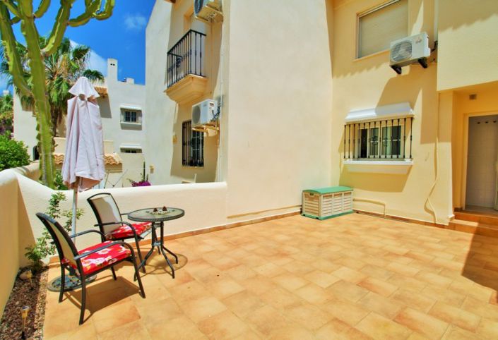 Image No.14-2 Bed Townhouse for sale