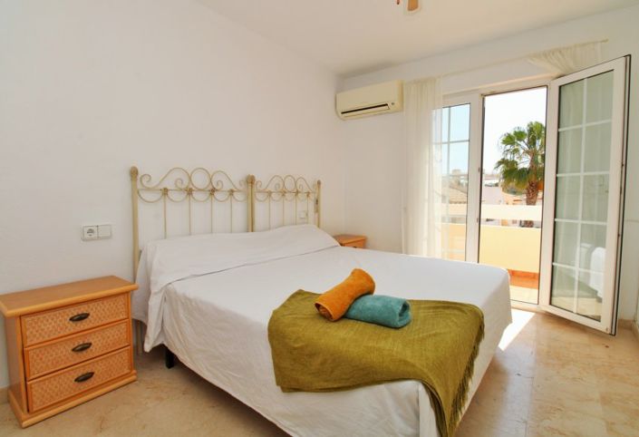 Image No.16-2 Bed Townhouse for sale