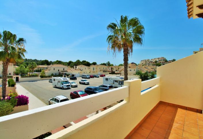 Image No.18-2 Bed Townhouse for sale